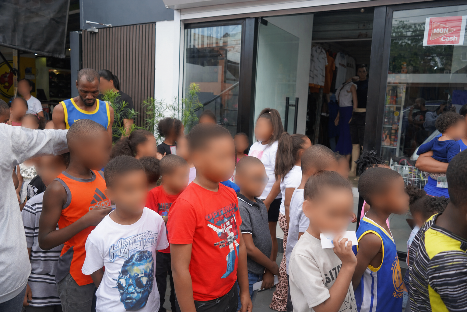Participantes durante una actividad comunitaria